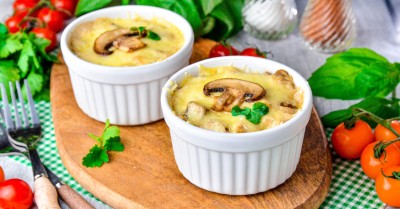 Грибы курица сметана сыр жульен